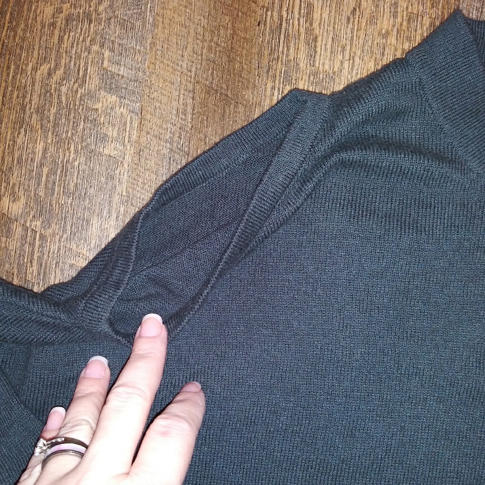 CENTRAL PARK WEST OAKLAND COLD SHOULDER SWEATER - Picture 6 of 8